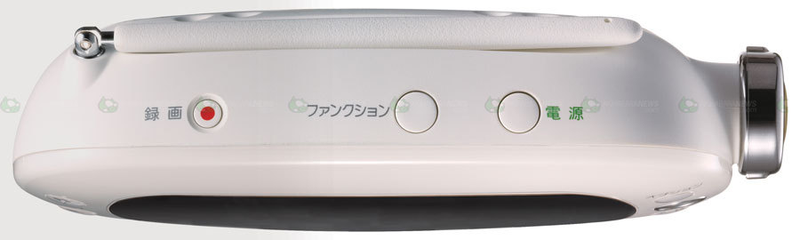 Illustration for article titled Sony's XDV-W600 Portable TV Does Something Like No Other Bravia: Goes Bathing